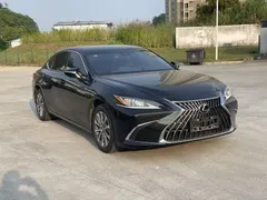 2022 Lexus ES 200 Excellence, чёрный — фото 2