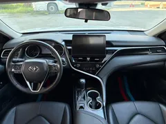 2022 Toyota Camry 2.0G Luxury, белый — фото 4