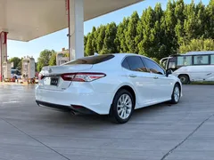 2022 Toyota Camry 2.0G Luxury, белый — фото 7