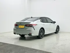 2021 Toyota Camry 2.5S Fashion, белый — фото 7