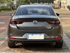 2022 Mazda Mazda3 2.0L AT — фото 5