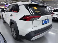 2023 Toyota RAV4 2.0L CVT 4WD Adventure, белый — фото 16