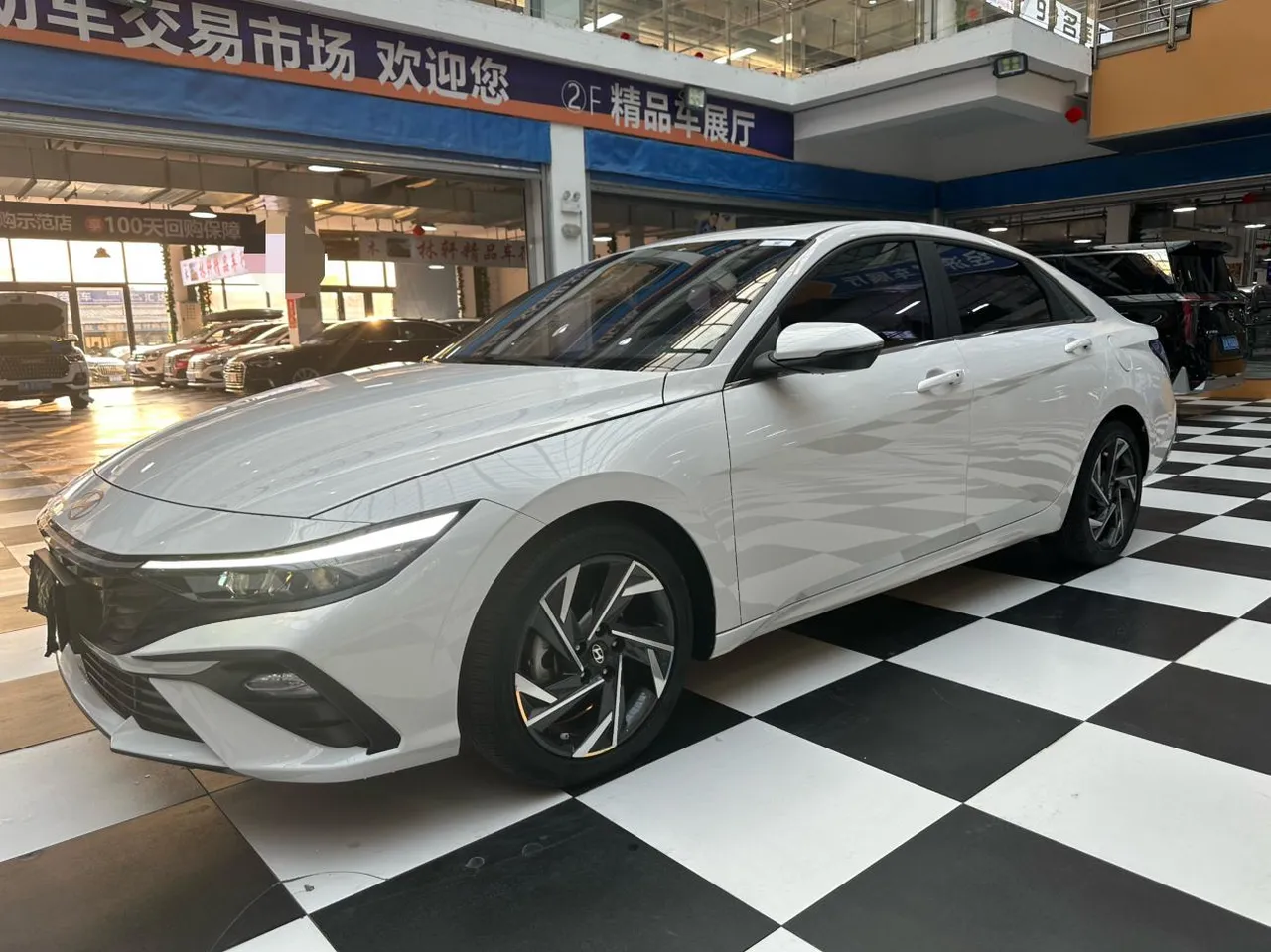 2023 Hyundai Elantra 1.5L CVT GLX Elite