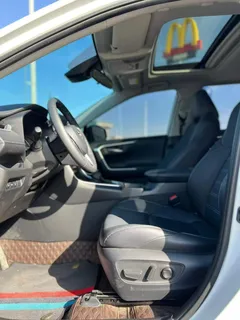 2021 Toyota Wildlander 2.0L 4WD Luxury, белый — фото 4