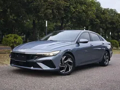 2023 Hyundai Elantra 1.5L CVT LUX Premium — фото 1