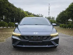 2023 Hyundai Elantra 1.5L CVT LUX Premium — фото 2