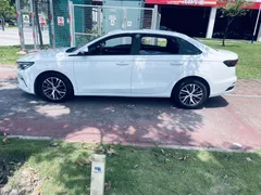 2022 Geely Emgrand 4th Gen 1.5L CVT Luxury, белый — фото 3