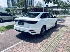2022 Geely Emgrand 4th Gen 1.5L CVT Luxury, белый — фото 9