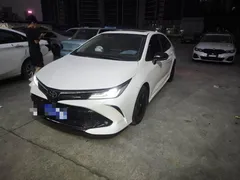 2021 Toyota Corolla 1.5L CVT GR SPORT, белый — фото 1
