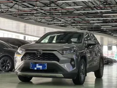 2021 Toyota RAV4 2.0L CVT 2WD Fashion — фото 1