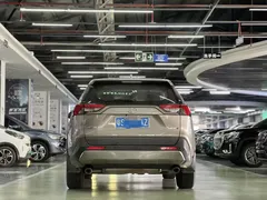 2021 Toyota RAV4 2.0L CVT 2WD Fashion — фото 8