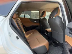 2023 Toyota Venza 2.0L CVT 2WD Premium, белый — фото 11