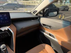 2023 Toyota Venza 2.0L CVT 2WD Premium, белый — фото 14