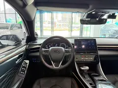 2023 Toyota Avalon 2.5L AT Touring Premium, белый — фото 9