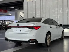 2023 Toyota Avalon 2.5L AT Touring Premium, белый — фото 11