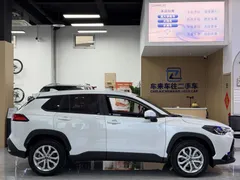 2023 Toyota Frontlander 2.0L CVT Leading, белый — фото 4