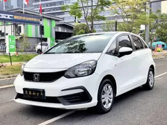 2021 Honda Fit 1.5L CVT, белый — фото 1