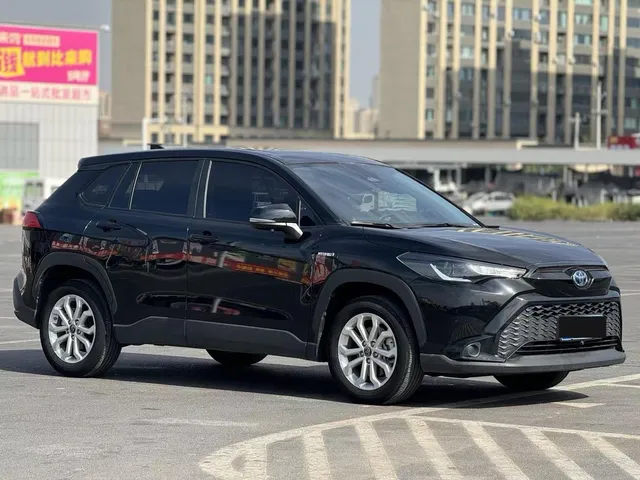 2023 Toyota Frontlander 2.0L CVT Leading