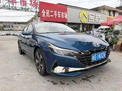 2022 Hyundai Elantra 1.5L CVT LUX Black Knight Limited Edition, синий — фото 3