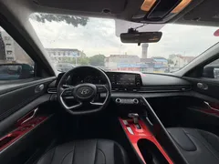 2022 Hyundai Elantra 1.5L CVT LUX Black Knight Limited Edition, синий — фото 8