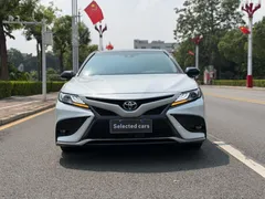 2022 Toyota Camry 2.5S Fashion, белый — фото 2