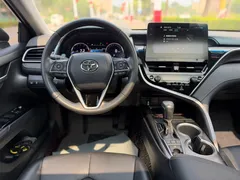 2022 Toyota Camry 2.5S Fashion, белый — фото 17
