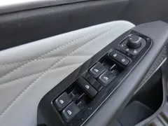 2022 Geely Emgrand 4th Gen 1.5L CVT Flagship — фото 9