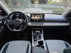 2022 Geely Emgrand 4th Gen 1.5L CVT Flagship — фото 12
