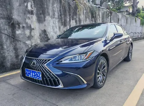 2022 Lexus ES 200 Excellence