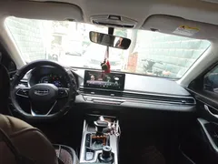 2022 Geely Emgrand 4th Gen 1.5L CVT Premium — фото 5