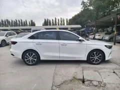 2022 Geely Emgrand 4th Gen 1.5L CVT Flagship, белый — фото 8