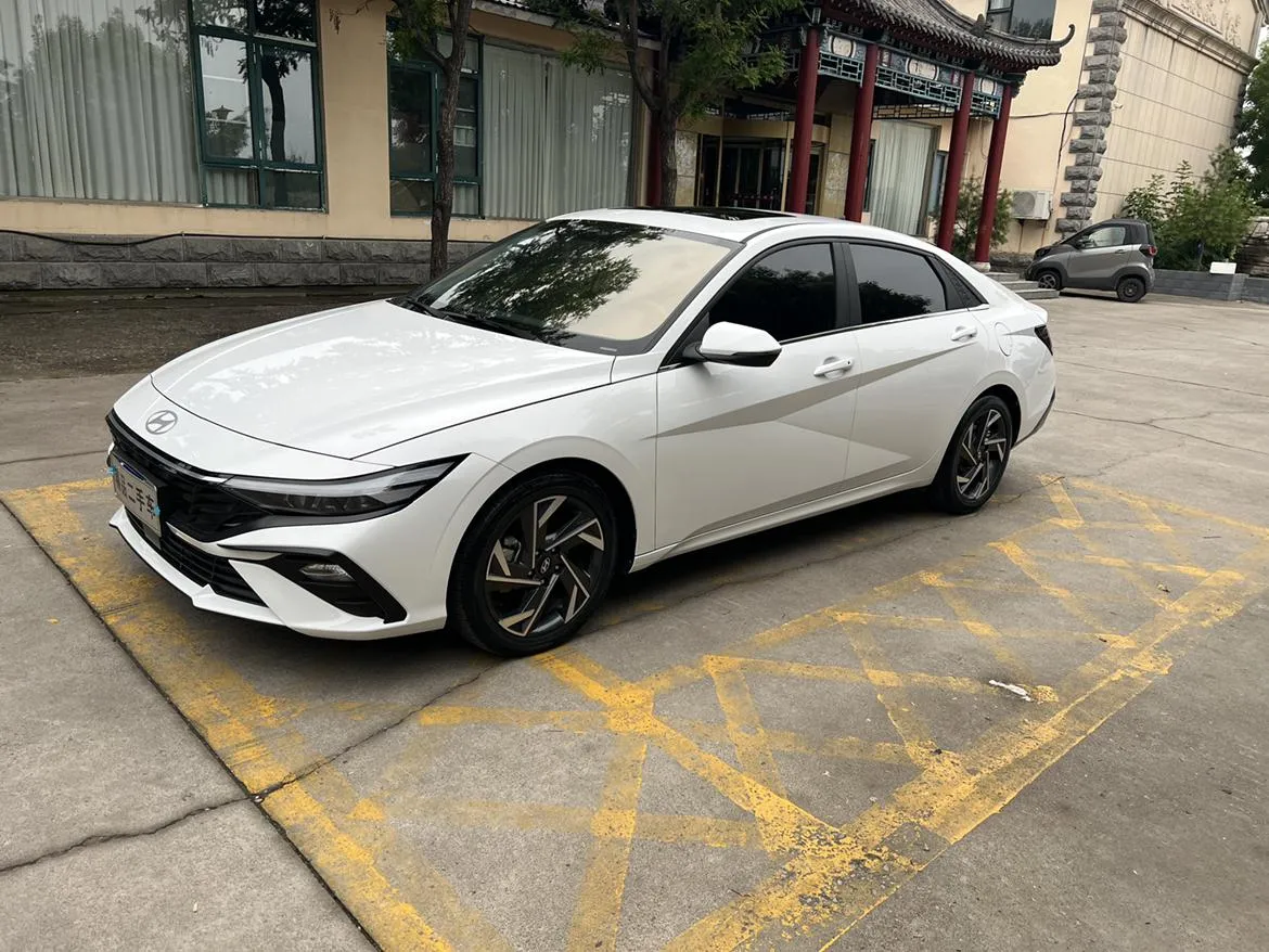2023 Hyundai Elantra 1.5L CVT GLX Elite