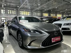 2022 Lexus ES 200 Luxury — фото 3