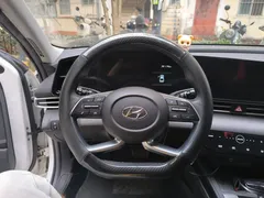 2022 Hyundai Elantra 1.5L CVT LUX Premium, белый — фото 7