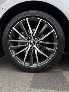 2021 Toyota Camry 2.5G Luxury — фото 19