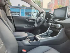 2021 Toyota RAV4 2.0L CVT 4WD Premium, белый — фото 5