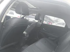 2021 Hyundai Elantra 1.5L CVT LUX Premium, белый — фото 10