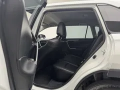 2023 Toyota RAV4 2.0L CVT 2WD, белый — фото 12
