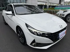 2022 Hyundai Elantra 1.5L CVT LUX Premium, белый — фото 2