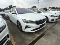 2022 Geely Emgrand 4th Gen 1.5L CVT Flagship, белый — фото 3