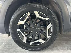 2023 Kia Seltos 1.5L IVT Premium — фото 13