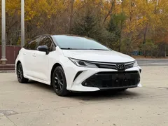 2021 Toyota Corolla 1.5L CVT GR SPORT, белый — фото 3
