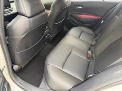 2021 Toyota Corolla 1.5L CVT GR SPORT, белый — фото 10