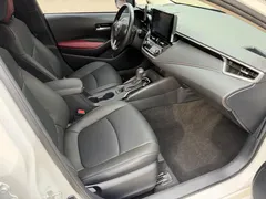 2021 Toyota Corolla 1.5L CVT GR SPORT, белый — фото 14