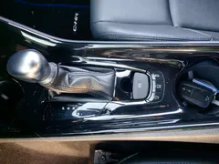2021 Toyota C-HR 2.0L Luxury, белый — фото 9