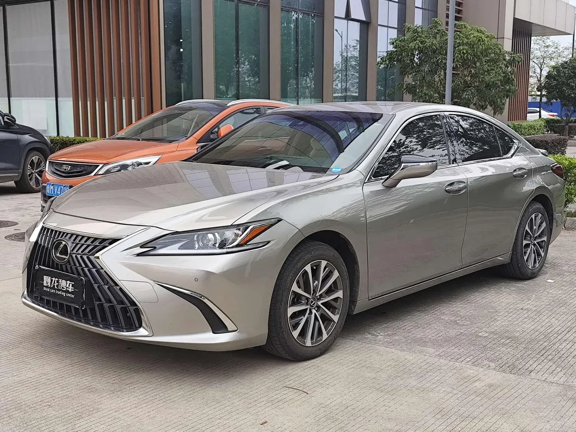 2022 Lexus ES 200 Excellence
