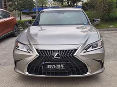 2022 Lexus ES 200 Excellence — фото 2