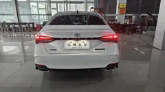 2022 Toyota Avalon 2.5L Touring Premium, белый — фото 5
