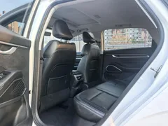 2022 Geely Emgrand 4th Gen 1.5L CVT Premium, белый — фото 6