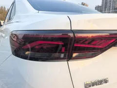 2022 Geely Emgrand 4th Gen 1.5L CVT Premium, белый — фото 17
